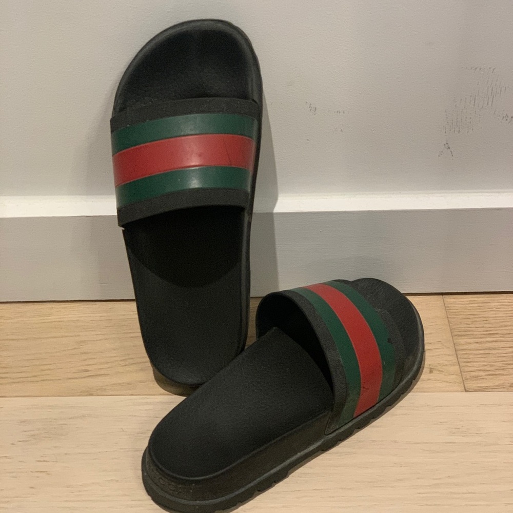 Gucci sliders